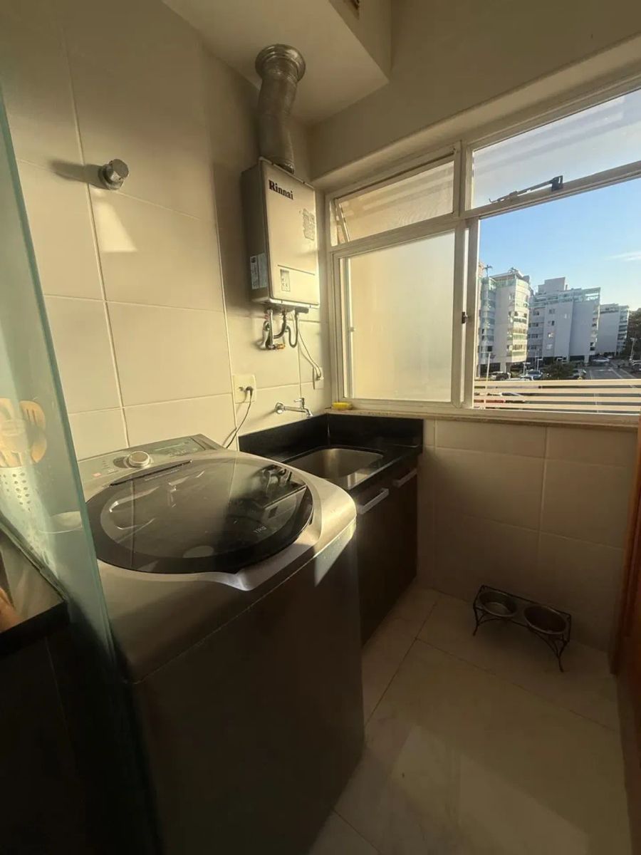 Apartamento com 3 quartos em Camboinhas — foto 2 do anúncio 2902958293