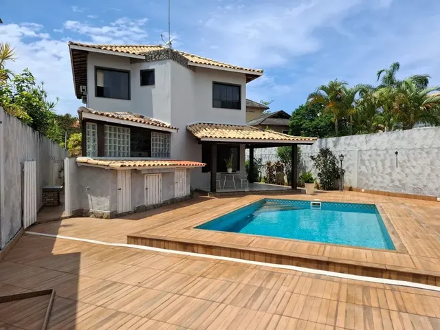 Casa com 3 quartos em Camboinhas — foto 1 do anúncio 2881351696